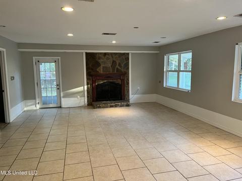 4513 Burns St, Moss Point, MS 39563 photo 3