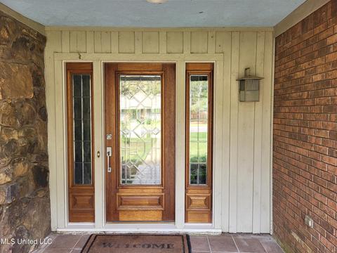 811 Audubon Point Dr, Brandon, MS 39047 photo 2