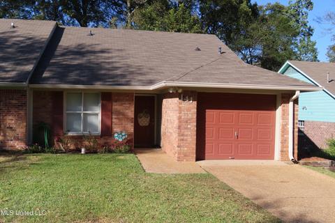 141 Lofty Pine Ln, Clinton, MS 39056 photo 1