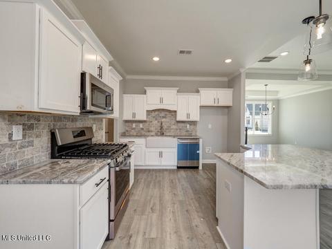 2965 Melanie Cv, Nesbit, MS 38651 photo 2