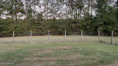 326 Winstead Rd, Forest, MS 39074 photo 4