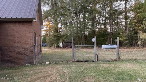 326 Winstead Rd, Forest, MS 39074 photo 3