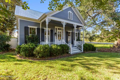 4124 Dantzler St, Moss Point, MS 39563 photo 2