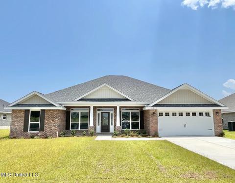 6215 Saphire Ln, Biloxi, MS 39532