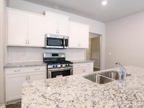 3473 Cecil Moore Dr, Southaven, MS 38671 photo 2