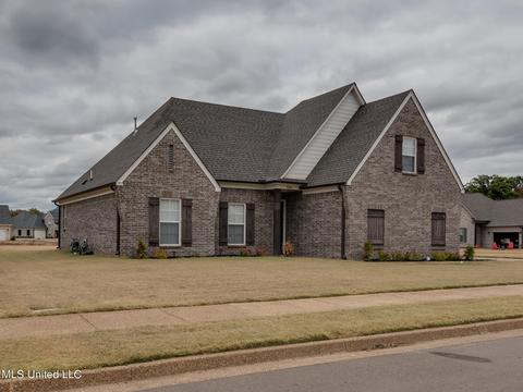 5266 Watson Place Ln, Nesbit, MS 38651 photo 2