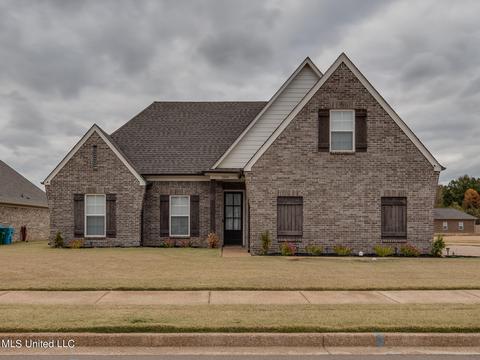 5266 Watson Place Ln, Nesbit, MS 38651 photo 1