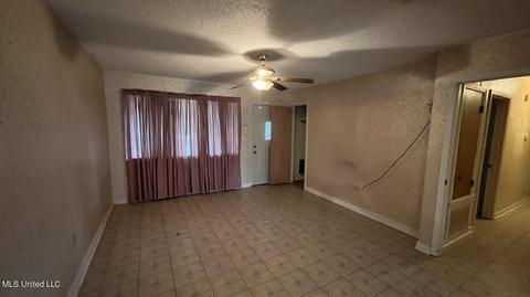 413 Wayne St, Clinton, MS 39056 photo 14