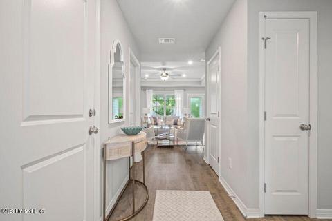 69232 E Diamondhead Dr, Diamondhead, MS 39525 photo 5