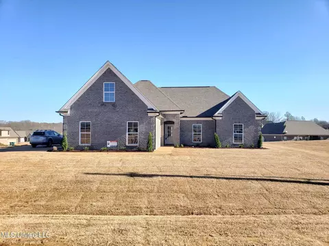 112 Honor Cv, Senatobia, MS 38668
