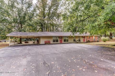 269 Crestfield Rd, Coldwater, MS 38618