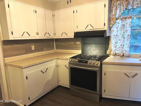 4813 Griffin St, Moss Point, MS 39563 photo 7