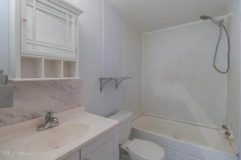 7467 Thompson Rd, Long Beach, MS 39560 photo 10