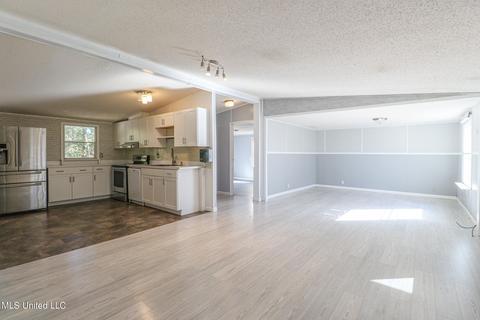 7467 Thompson Rd, Long Beach, MS 39560 photo 4