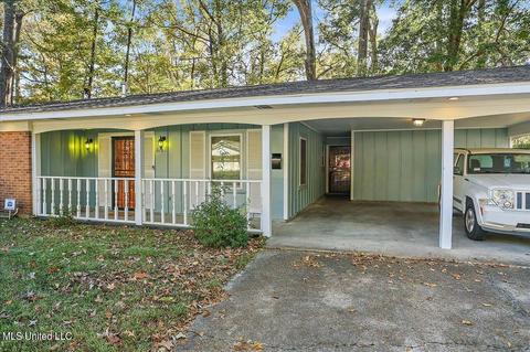 3251 Woodview Dr, Jackson, MS 39212 photo 2