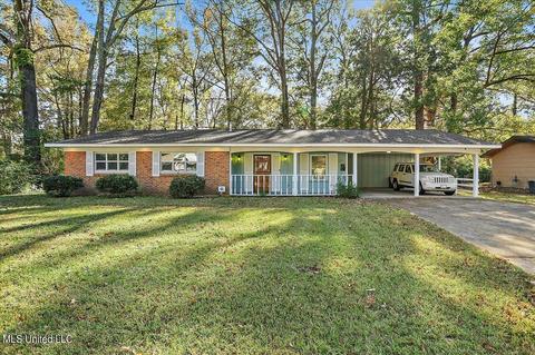 3251 Woodview Dr, Jackson, MS 39212 photo 1