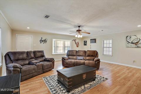 3251 Woodview Dr, Jackson, MS 39212 photo 3