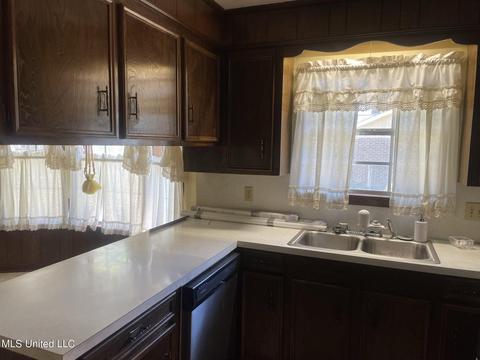 130 Newburg Pl, Jackson, MS 39206 photo 11