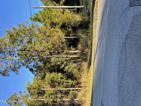 0 W Diamondhead Dr, Diamondhead, MS 39525