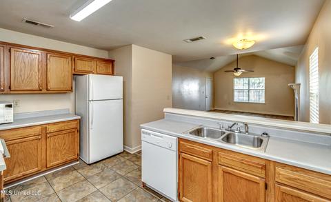 409 Audubon Cir, Brandon, MS 39047 photo 14