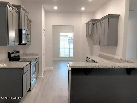 13908 Ruby Ln, Biloxi, MS 39532 photo 4
