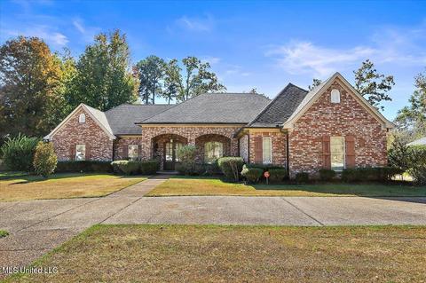 1003 Heritage Dr, Brandon, MS 39042 photo 1