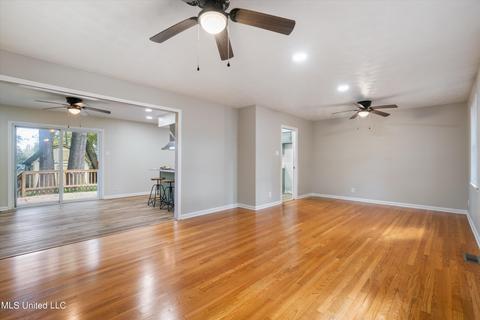 9526 Stuart St, Olive Branch, MS 38654 photo 5