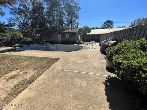 510 Pine St NW, Magee, MS 39111 photo 3