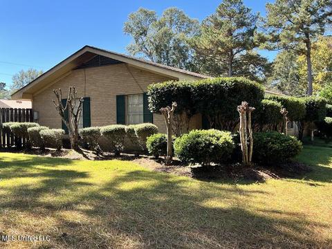 510 Pine St NW, Magee, MS 39111 photo 5