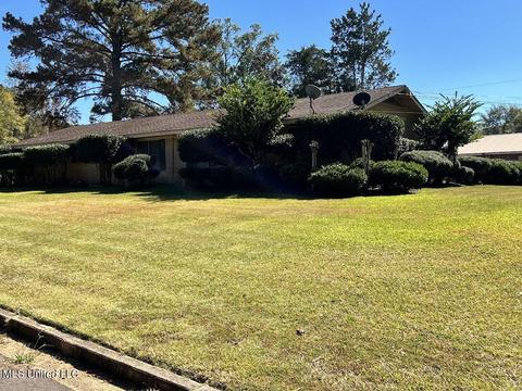 510 Pine St NW, Magee, MS 39111 photo 2