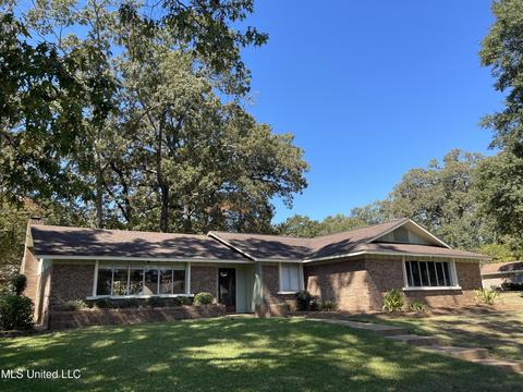 33 Woodgate Dr, Brandon, MS 39042 photo 1