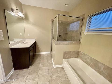 10886 Blake Cir, Olive Branch, MS 38654 photo 11