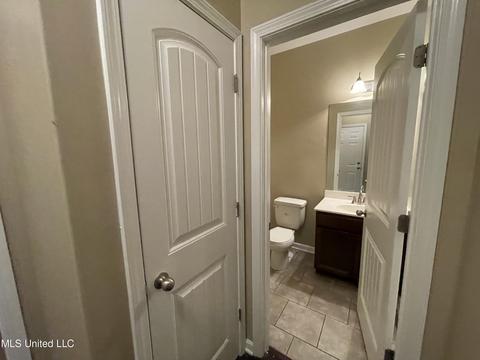 10886 Blake Cir, Olive Branch, MS 38654 photo 8