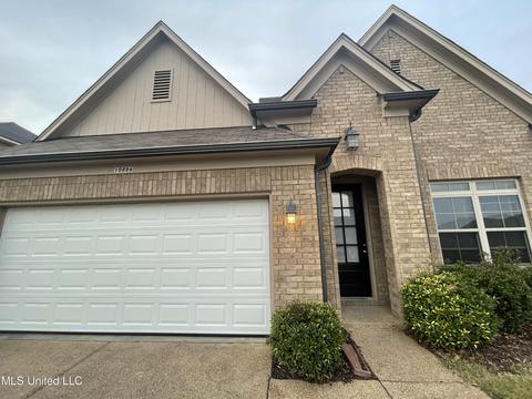 10886 Blake Cir, Olive Branch, MS 38654 photo 2