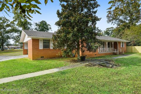 557 Mill St, Lucedale, MS 39452 photo 3