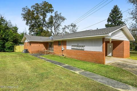 557 Mill St, Lucedale, MS 39452 photo 5