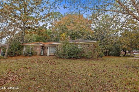 2005 Scanlon Dr, Jackson, MS 39204 photo 3