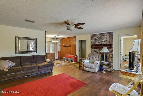 2005 Scanlon Dr, Jackson, MS 39204 photo 8
