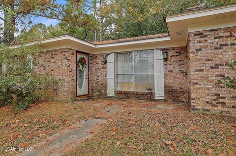 2005 Scanlon Dr, Jackson, MS 39204 photo 4