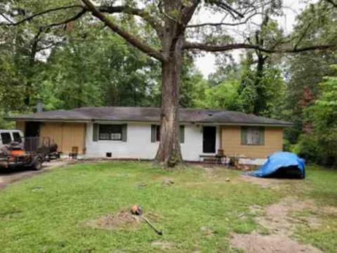 2375 Glenn St, Jackson, MS 39204 photo 1