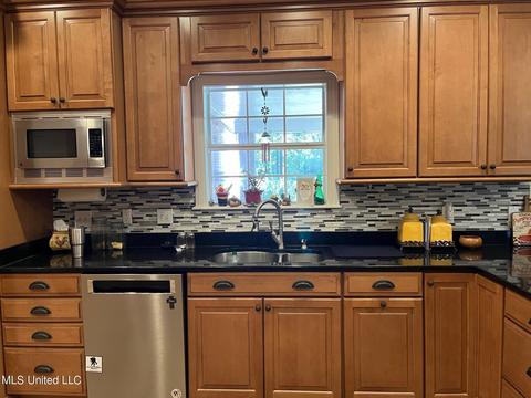 328 Devonport Cir, Raymond, MS 39154 photo 7