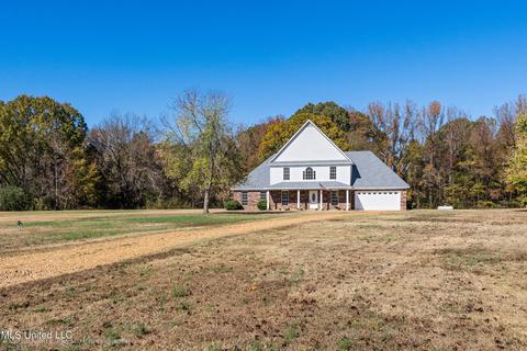 125 Moore Loop, Byhalia, MS 38611 photo 2