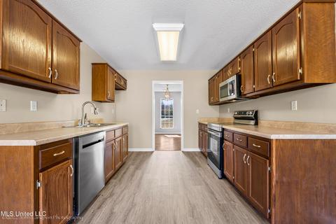 125 Moore Loop, Byhalia, MS 38611 photo 7