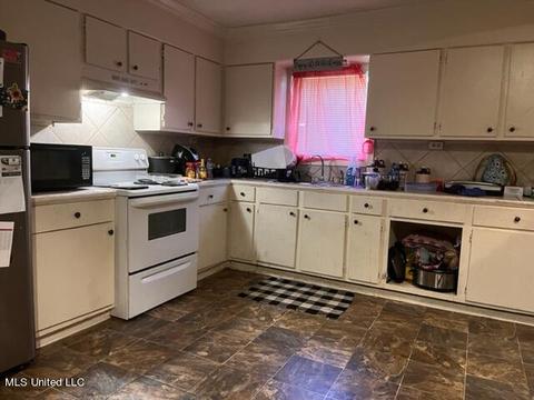 1074 Brookley St, Jackson, MS 39212 photo 4