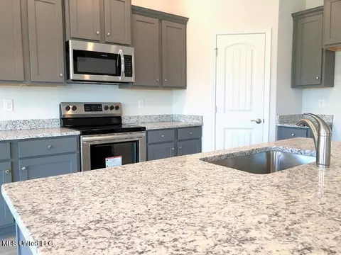 13916 Ruby Ln, Biloxi, MS 39532 photo 5