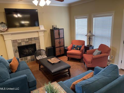 322 Fairview Dr, Brandon, MS 39047 photo 2