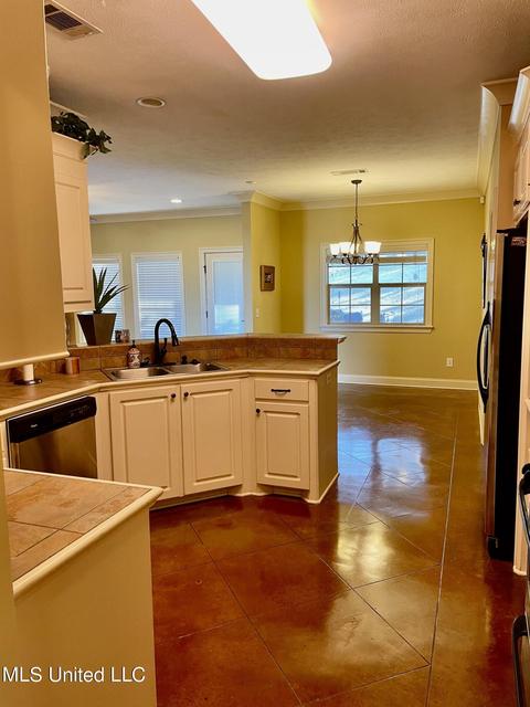 322 Fairview Dr, Brandon, MS 39047 photo 4