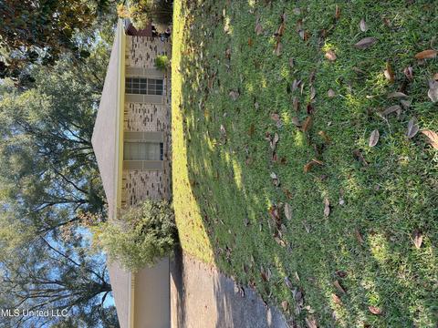 1532 Wingfield Dr, Jackson, MS 39204 photo 1