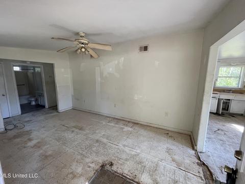 7952 Aster St, Moss Point, MS 39562 photo 7