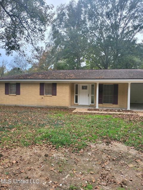 2281 Charmwood Cir, Jackson, MS 39204 photo 1